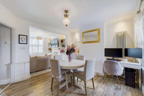 5 Mar Road, South Ockendon, RM15 6QT