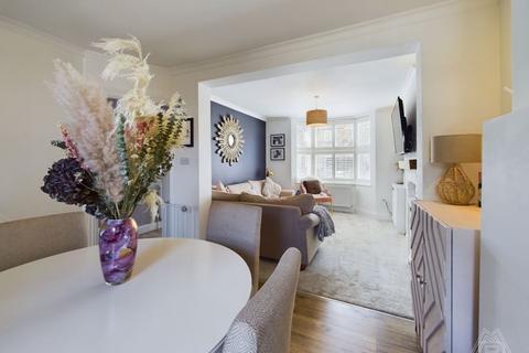 5 Mar Road, South Ockendon, RM15 6QT