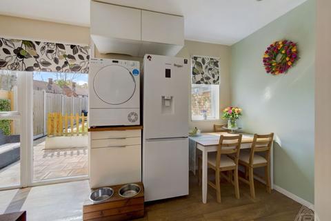 7 Fullarton Crescent, South Ockendon, RM15 5HN