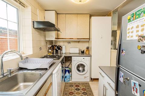 3 bedroom end of terrace house for sale, Verwood Road, Harrow