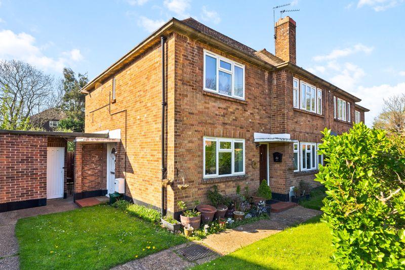 Avon Close, Worcester Park 2 bed £400,000