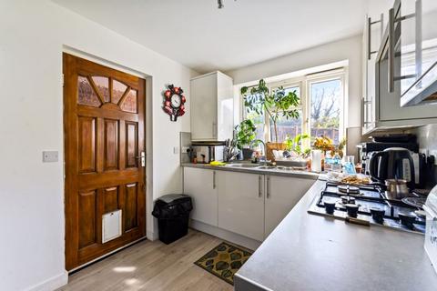 2 bedroom maisonette for sale, Avon Close, Worcester Park