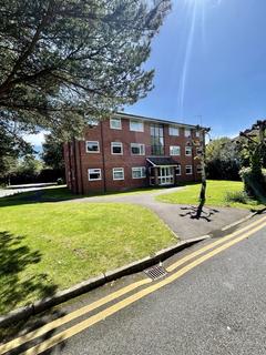 2 bedroom apartment to rent, Stunning and newly decorated flat in the sought-after area of Dean Park £1300 pcm - Available 12th August