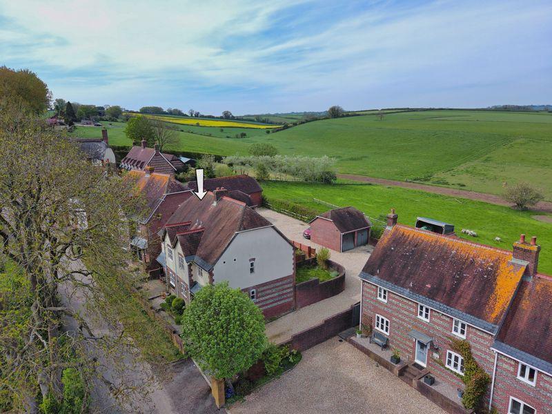 Coles Lane, Milborne St Andrew, DT11 3 bed semidetached house for sale £375,000