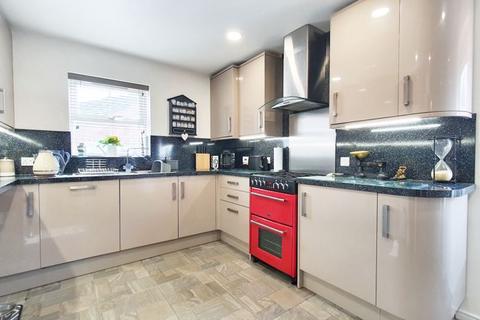 93 Bodenham Field, Abbeymead, Gloucester, GL4 5TP