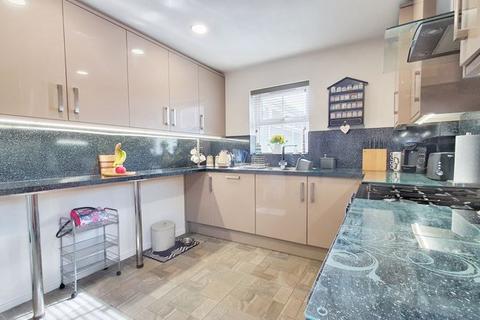 93 Bodenham Field, Abbeymead, Gloucester, GL4 5TP