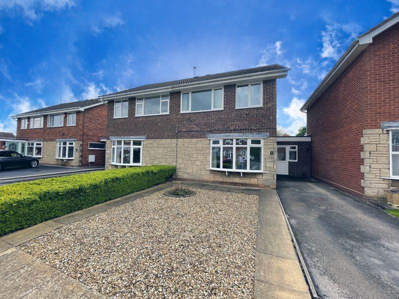 WOMBOURNE. Longford Close 3 bed semidetached house £257,500