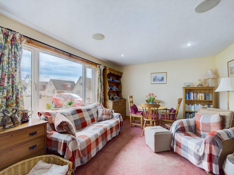 1 Cardon Drive, Biggar, ML12 6EZ 2 bed detached bungalow for sale £