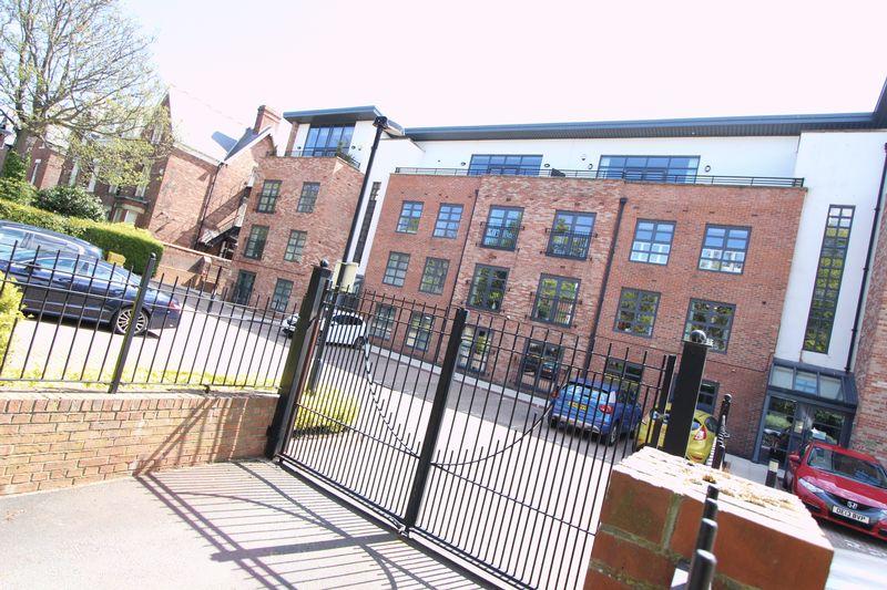 Thornhill Park, Sunderland SR2 2 bed apartment £750 pcm (£173 pw)