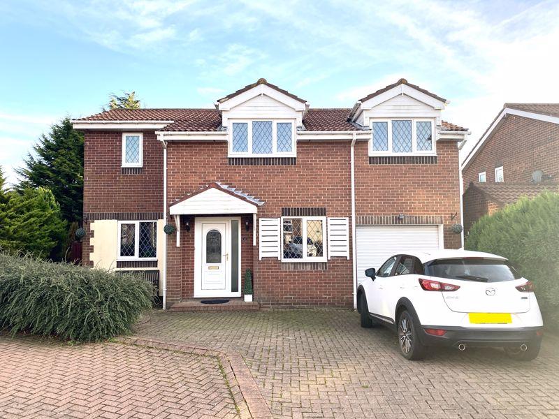 Hinkley Close, Sunderland SR3 4 bed semidetached house for sale £249,995