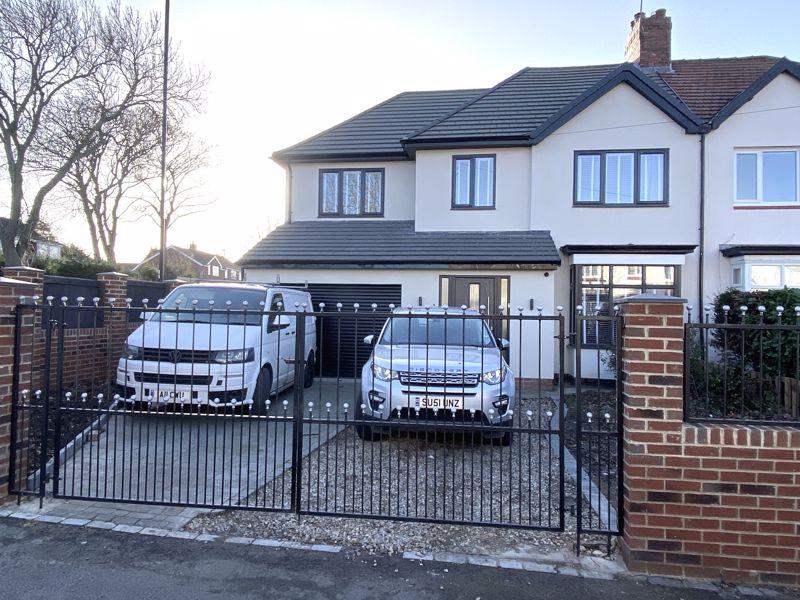 Wooler Square, Sunderland SR2 4 bed semidetached house £350,000