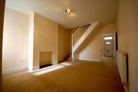 2 bedroom terraced house to rent, Carlyle Road, Bromsgrove, B60