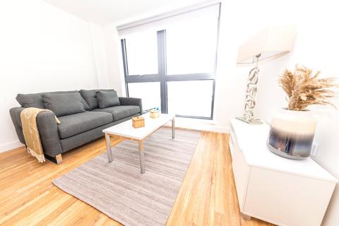 2 bedroom flat to rent - Manchester Waters, 3 Pomona Strand, Old Trafford, M16