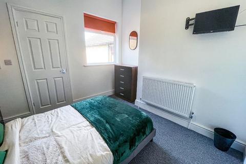 1 bedroom in a house share to rent, Room 3