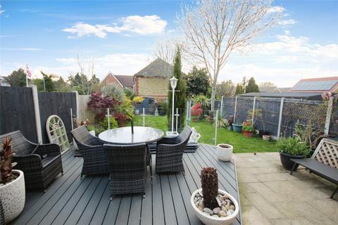 4 bedroom detached house to rent, Mount Road, Wickford, SS11