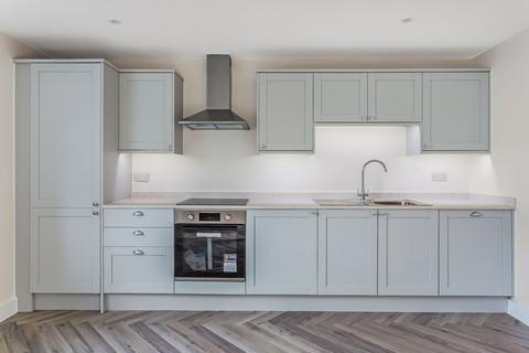 7 Eden View, Edenbridge, TN8 5FE