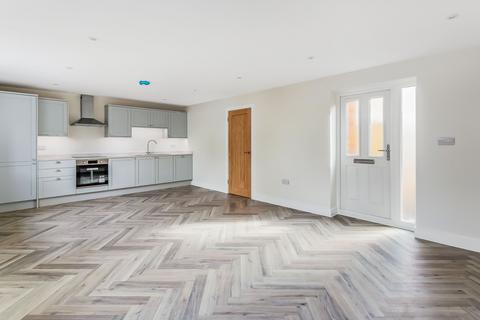 7 Eden View, Edenbridge, TN8 5FE