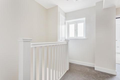 7 Eden View, Edenbridge, TN8 5FE