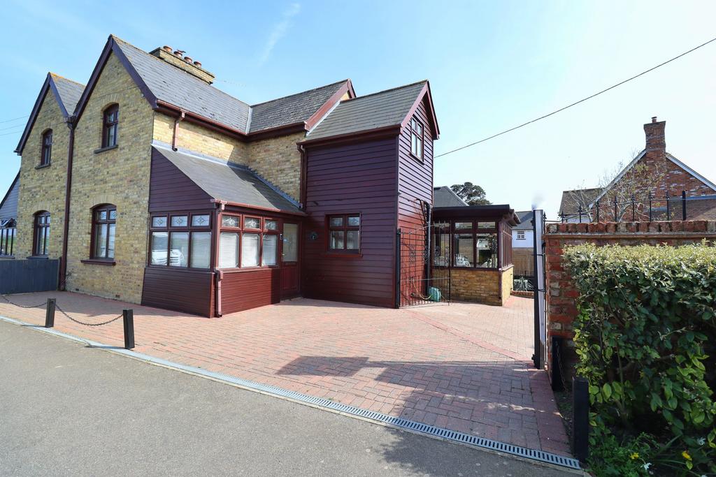 Cliffsend Farm Cottages, Cliffsend Road, Cliffsend, Ramsgate 4 bed semi