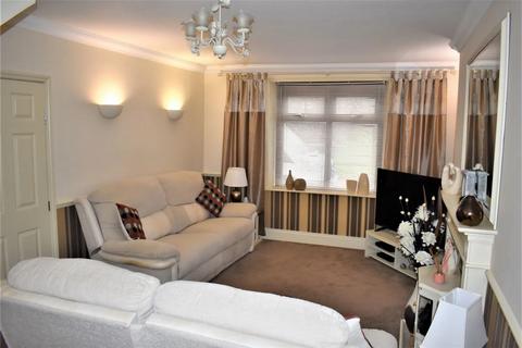 4 bedroom semi-detached house for sale, Cliffsend Farm Cottages, Cliffsend Road, Cliffsend, Ramsgate