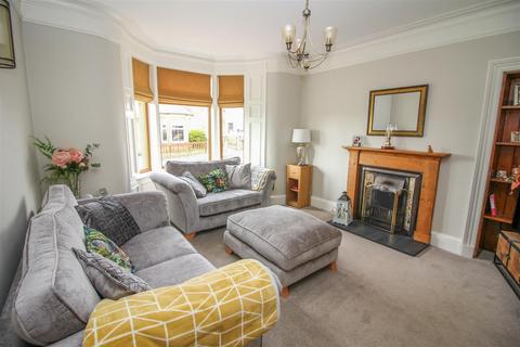 5 Dakers Place, Hawick, TD9 9JE