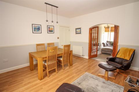 5 Dakers Place, Hawick, TD9 9JE