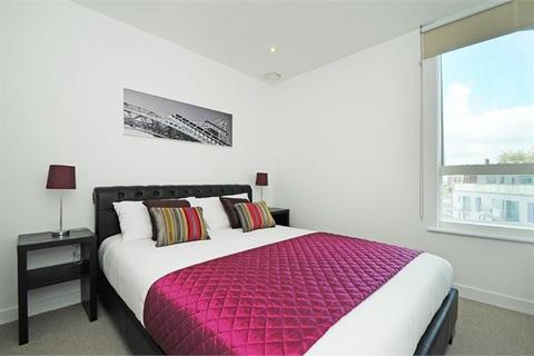 1 bedroom apartment for sale, Tennyson Apartments, 1 Saffron Central Square, Croydon, CR0
