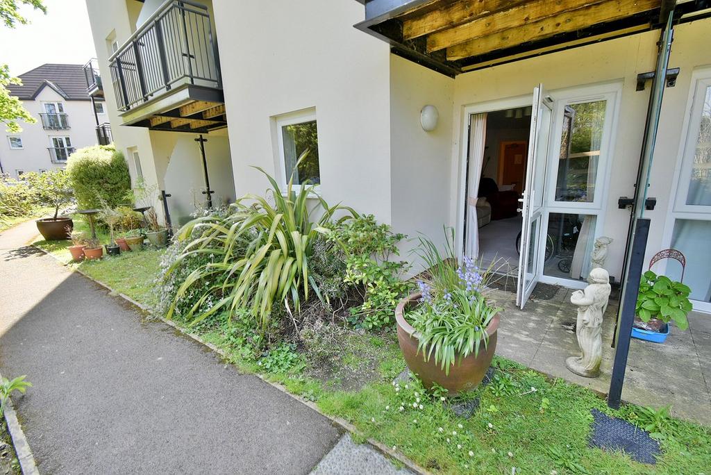 Ringwood Road, Ferndown, BH22 1 bed retirement property for sale £130,000