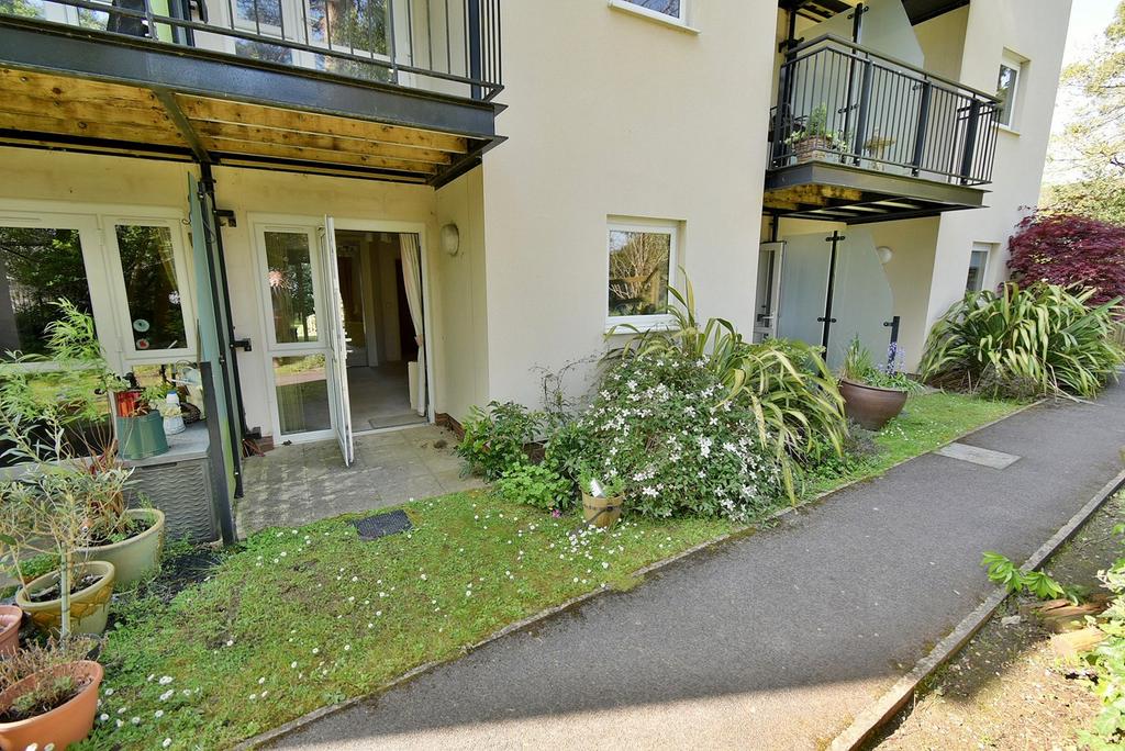 Ringwood Road, Ferndown, BH22 1 bed retirement property for sale £120,000