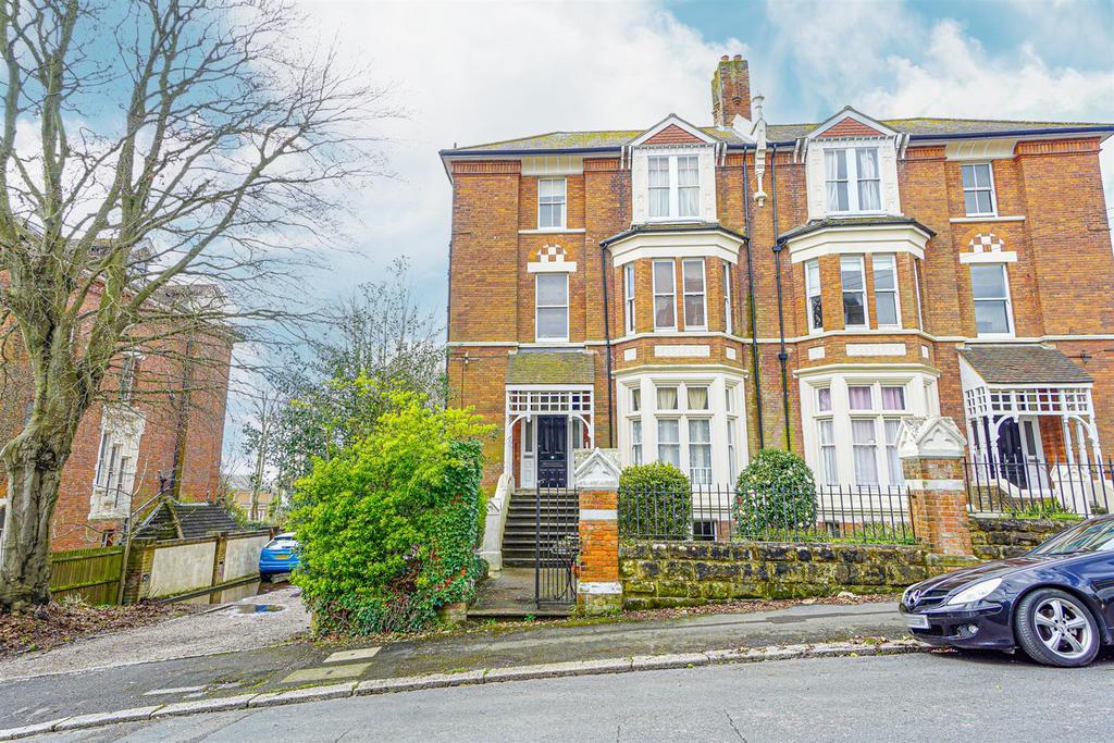 Dane Road, St. LeonardsOnSea 3 bed flat for sale £285,000