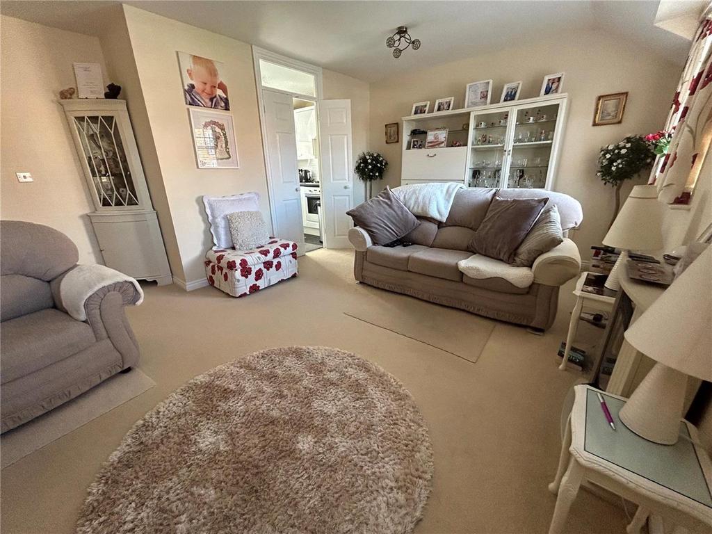 Thunderbolt Way, Tipton, West Midlands 2 bed apartment £135,000