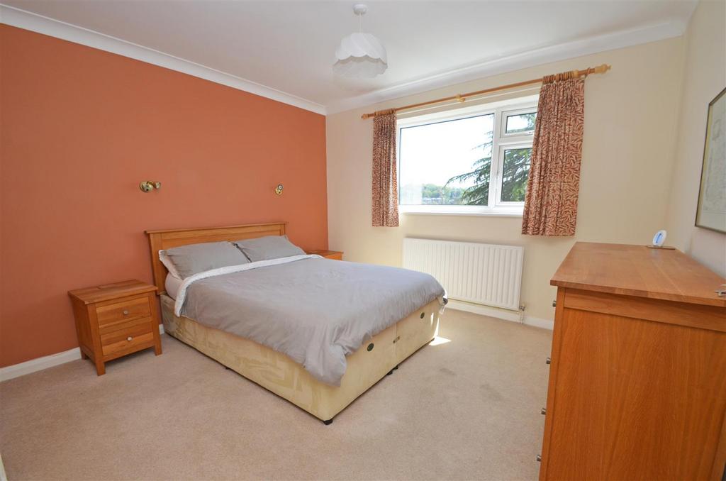Bed 1.JPG