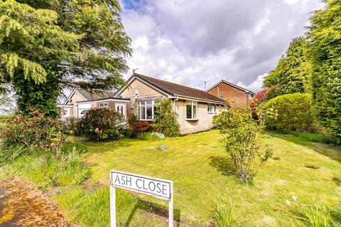 1 Ash Close, Mottram, Hyde, SK14 6PS