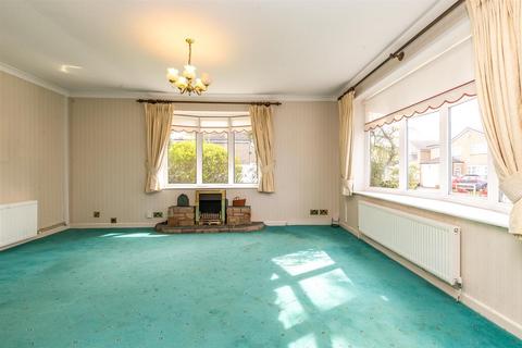 1 Ash Close, Mottram, Hyde, SK14 6PS
