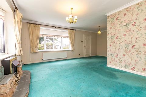1 Ash Close, Mottram, Hyde, SK14 6PS