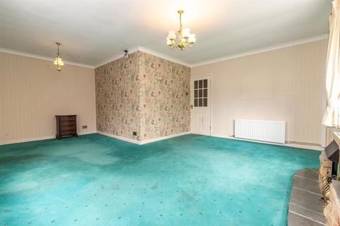 1 Ash Close, Mottram, Hyde, SK14 6PS