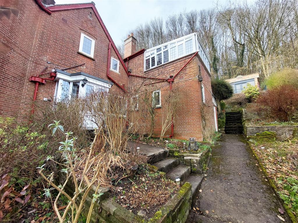 Deepdale Avenue, Scarborough 4 bed £300,000