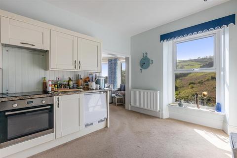 13a Fairview Road, Dartmouth, TQ6 9EN