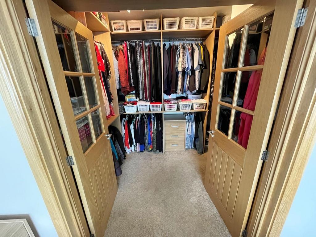 Walk in wardrobe