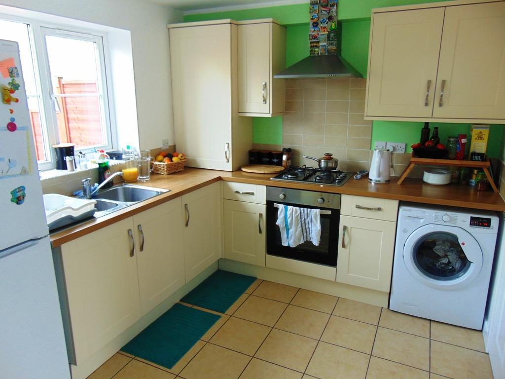 Lime Street, Evesham 2 bed terraced house £775 pcm (£179 pw)