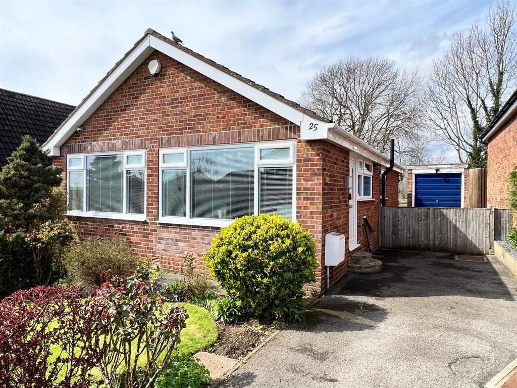 Byfield Grove, East Ayton, Scarborough 3 bed detached bungalow £230,000