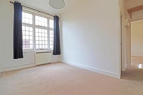 Flat 4, Cavendish House, 7 Cavendish Road, Redhill, RH1 4AL