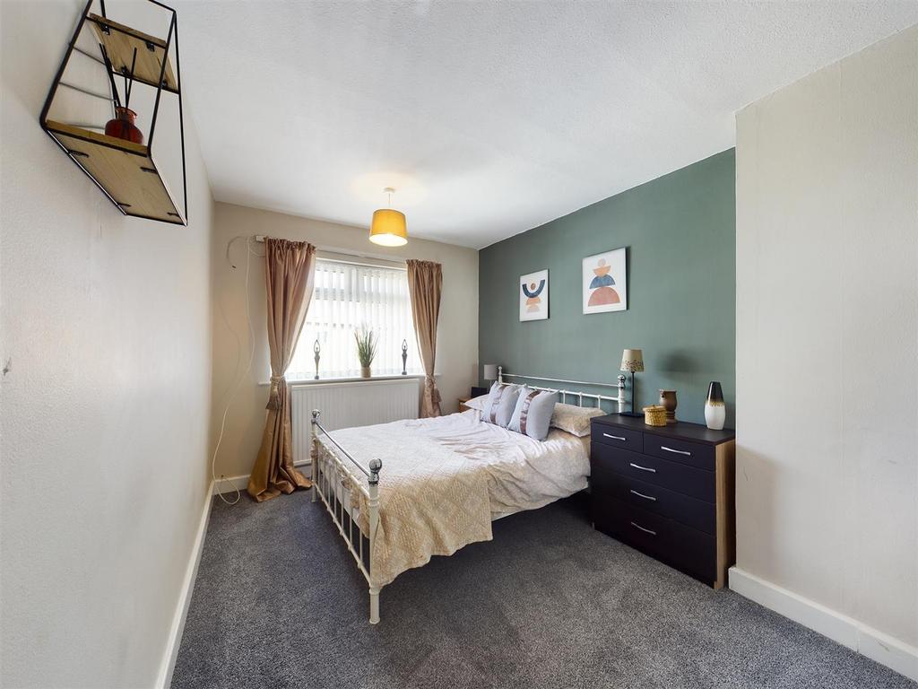 Bedroom: