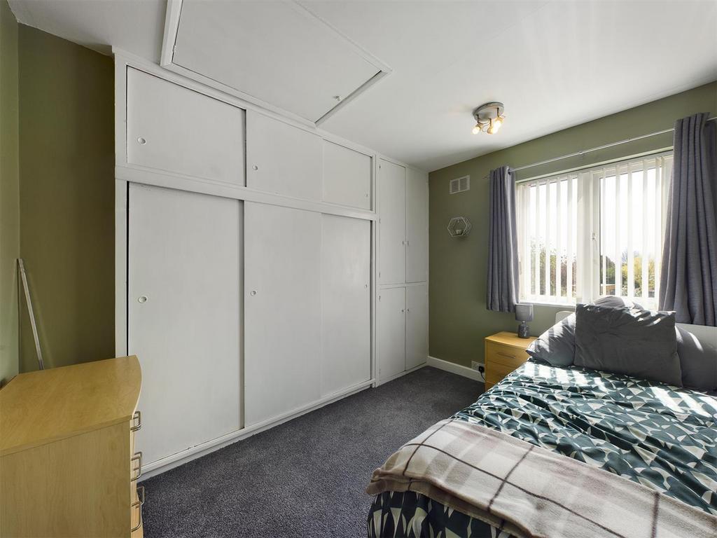 Bedroom: