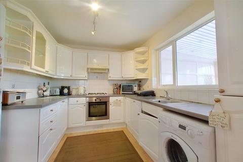 159 Bannerman Road, Nottingham, NG6 9HX