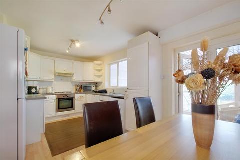 159 Bannerman Road, Nottingham, NG6 9HX