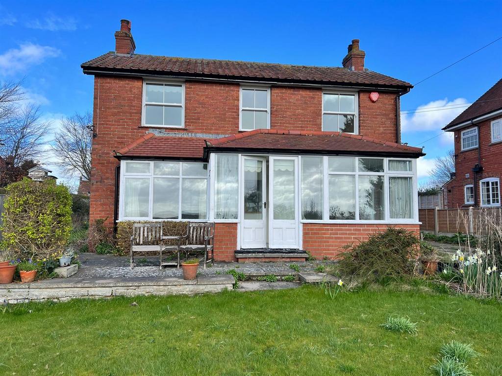 Seamer Road, East Ayton, Scarborough 4 bed detached house for sale £325,000