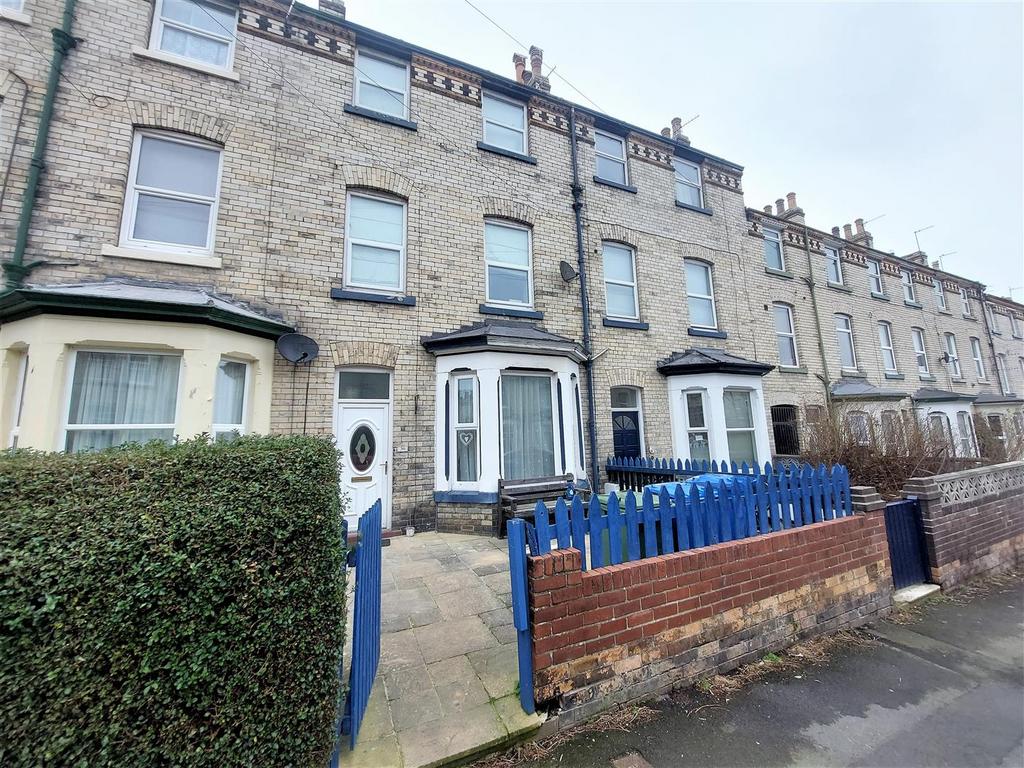 Gladstone Street, Scarborough 6 bed terraced house £180,000