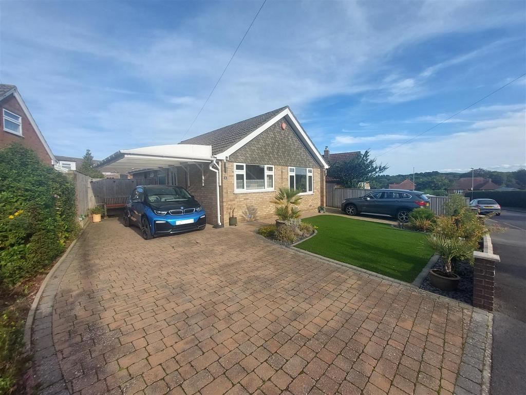 Ridge Green, Scalby, Scarborough 2 bed detached bungalow £350,000