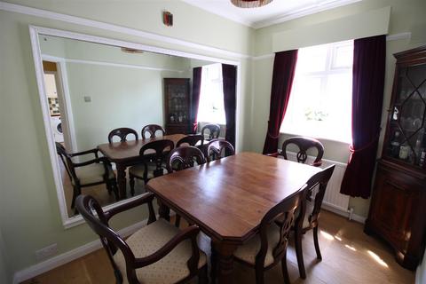 6 Stane Way, Epsom, KT17 1PN